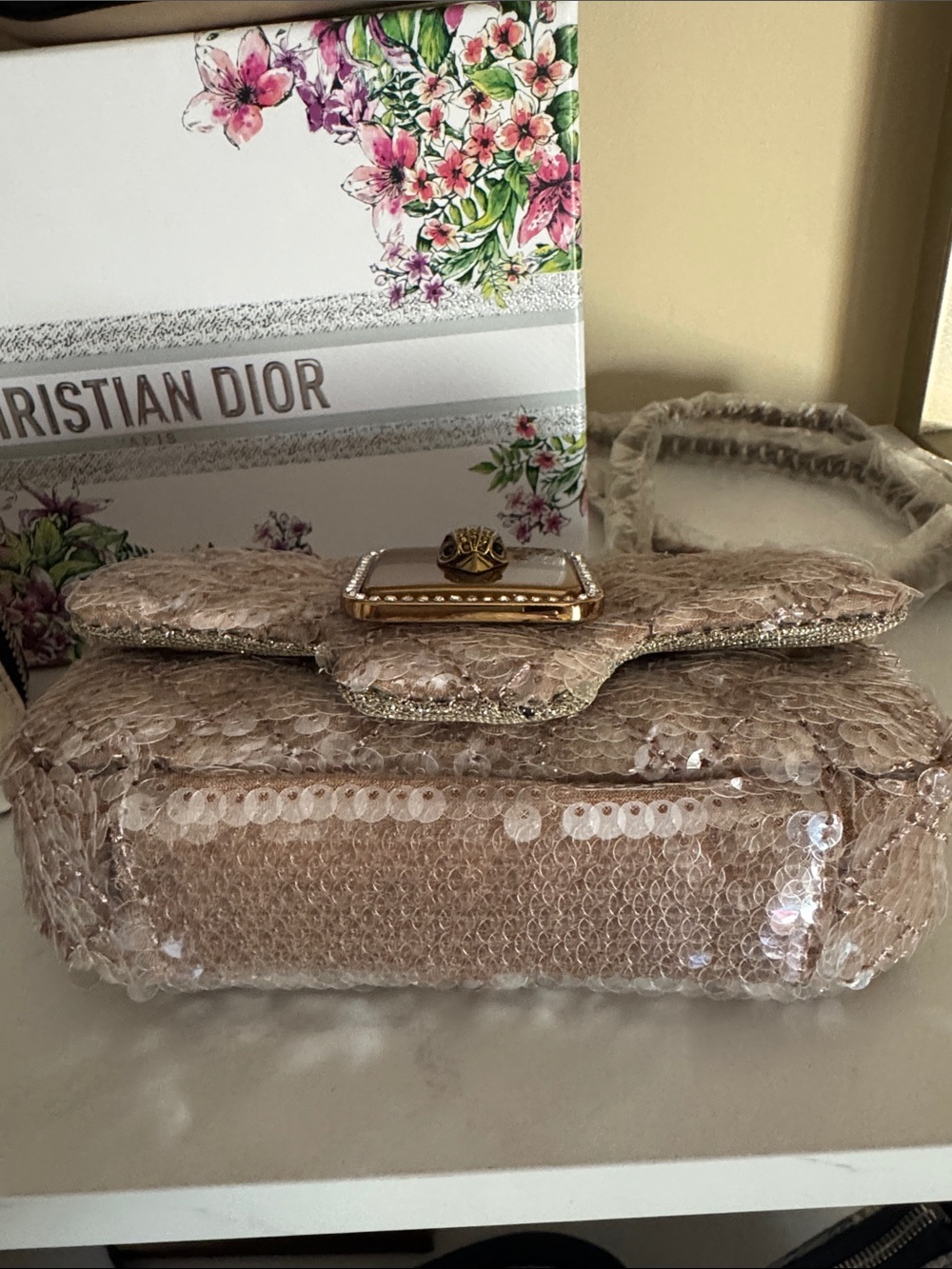 Kurt Geiger Champagne Sequin Nano Bag with Gold Tone Clasp NWT - Picture 4 of 7